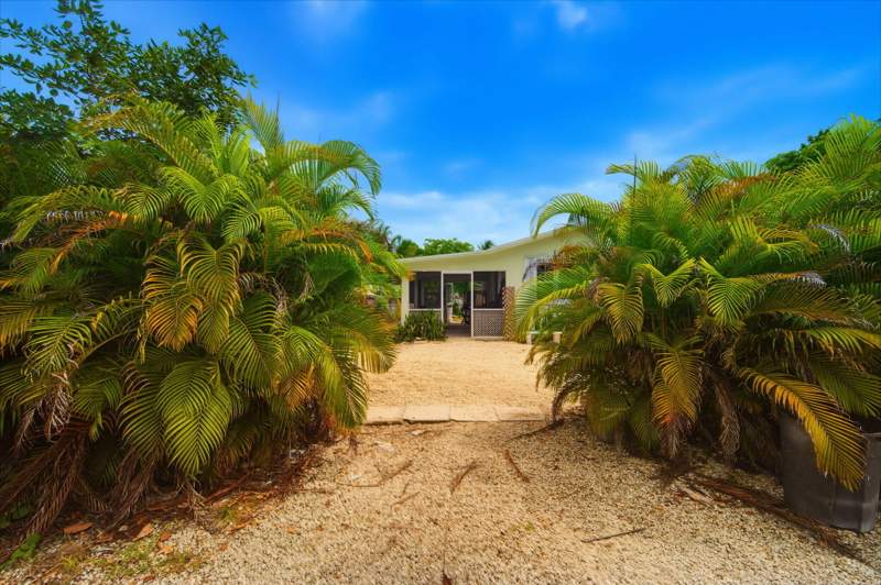 2 bedroom Single Family Residence at 30354 Palm Drive, Palm Villa (30.5), Big Pine Key — photo 4