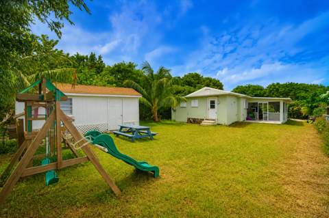 30354 Palm Drive, Big Pine Key FL - photo 6 of 33