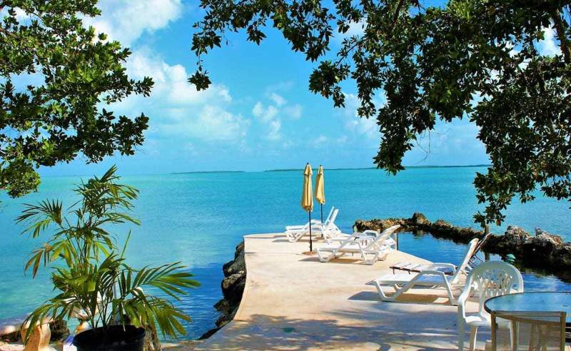 10 bedroom Single Family Residence at 95480 & 90 Overseas Highway, Sunrise Point (95.0), Key Largo — photo 2