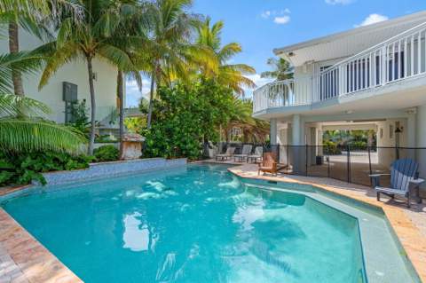 74049 Overseas Highway, Lower Matecumbe FL - photo 14 of 72