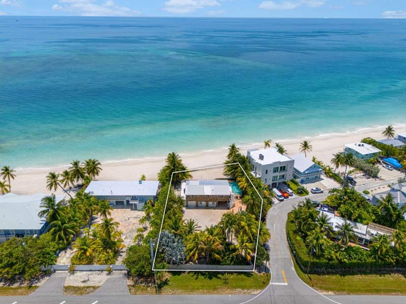 4 bedroom Single Family Residence at 74049 Overseas Highway, Lower Mat Bch (74.0), Lower Matecumbe — photo 3