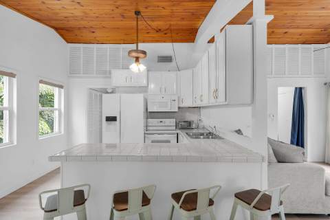115 Fontaine Drive, Plantation Key FL - photo 9 of 24
