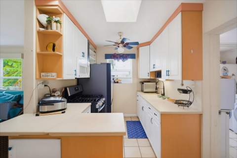 27 N Lake Drive, Summerland Key FL - photo 11 of 34