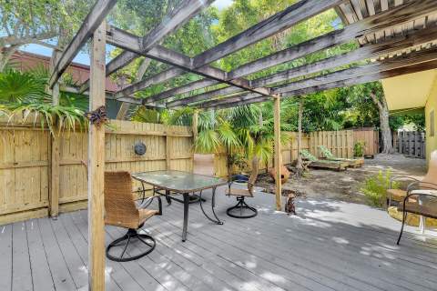 5353 Dogwood Dell Street, Marathon FL - photo 9 of 56