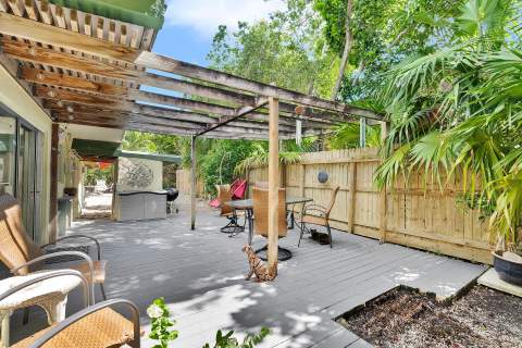 5353 Dogwood Dell Street, Marathon FL - photo 8 of 56