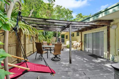 5353 Dogwood Dell Street, Marathon FL - photo 6 of 56