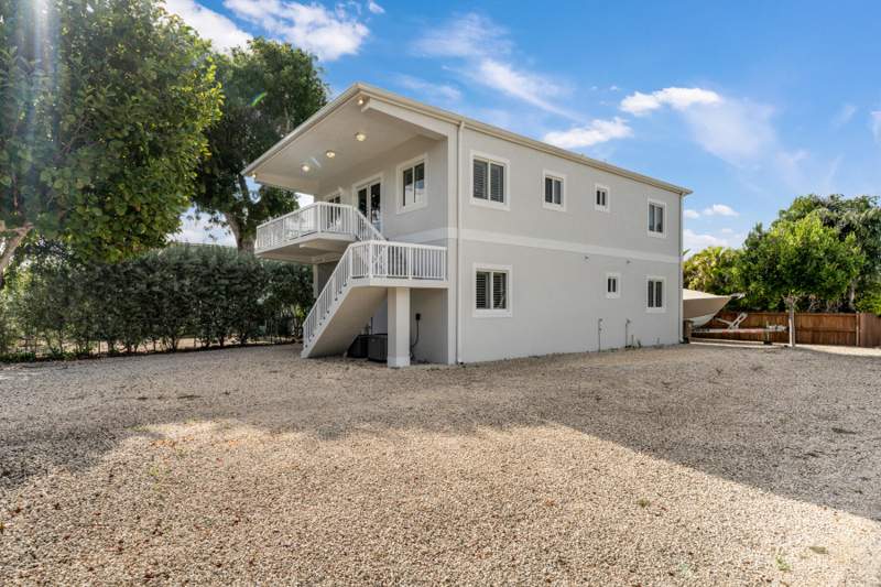 5 bedroom Single Family Residence at 646 Cabrera Street, S Creek Village (103.0), Key Largo — photo 2