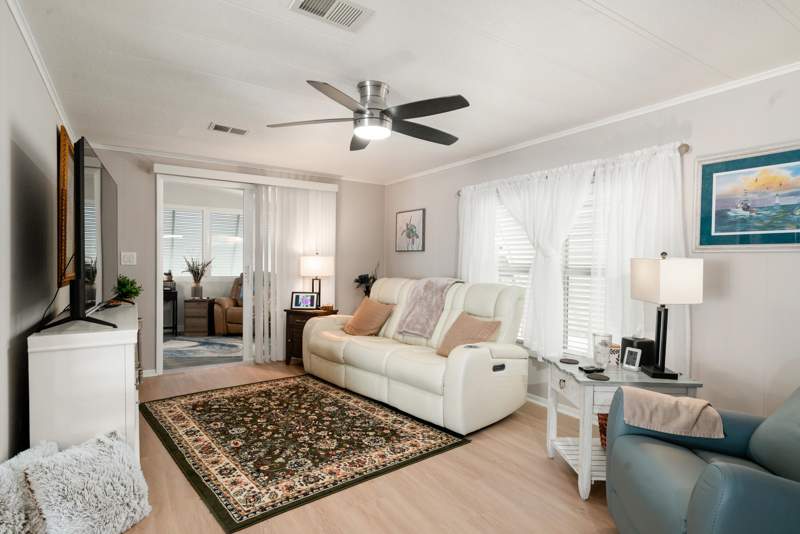 2 bedroom Mobile Home at 903 S Emerald Drive, Silver Shores (96.0), Key Largo — photo 3