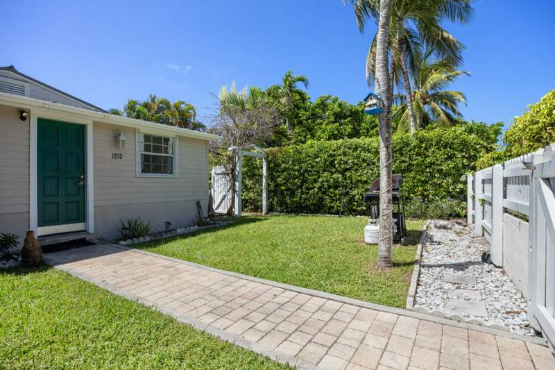 2 bedroom Condominium at 1332 Seminary Street #103, Tropical Bldt & Investment Co Sub (2.0), Key West — photo 5