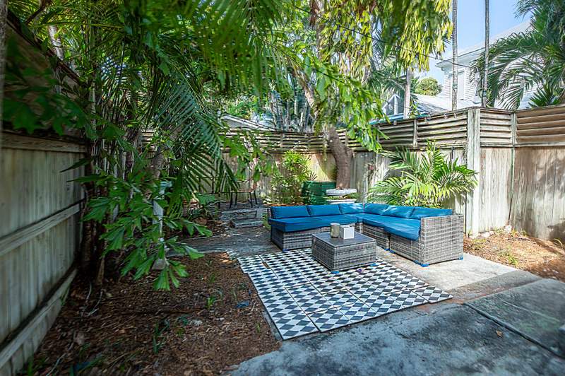 3 bedroom Single Family Residence at 506 Grinnell Street, Old Town - Unlisted (1.0), Key West — photo 3