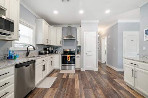 211 S Anglers Drive, Marathon FL - photo 11 of 57