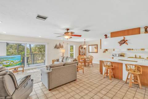 12690 Overseas Highway #Apt 52, Marathon FL - photo 9 of 43