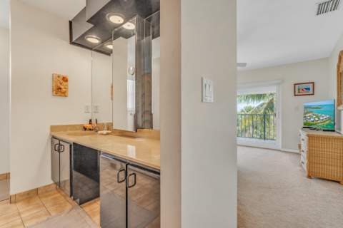 12690 Overseas Highway #Apt 52, Marathon FL - photo 24 of 43