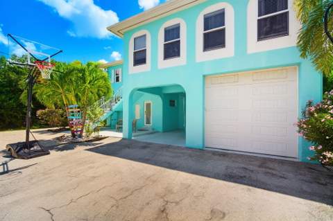 1632 Bogie Drive, Big Pine Key FL - photo 7 of 57