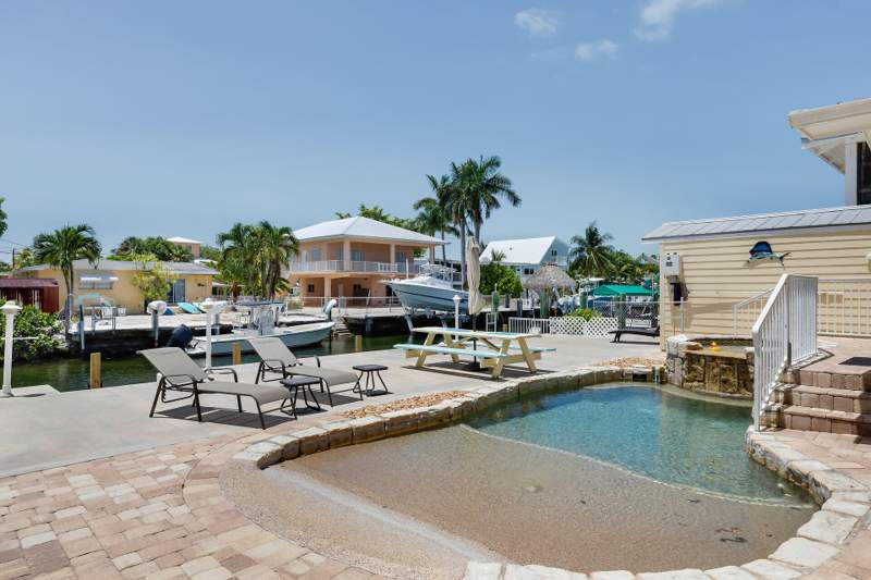 3 bedroom Single Family Residence at 1791 Grouper Drive, Venice (52.0), Marathon — photo 5