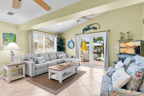 261 3Rd Street, Key Colony FL - photo 14 of 44