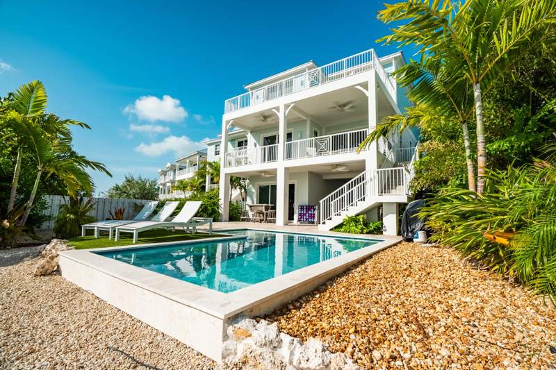 5 bedroom Single Family Residence at 813 39Th St Gulf Street, Marathon Beach (49.0), Marathon — photo 2