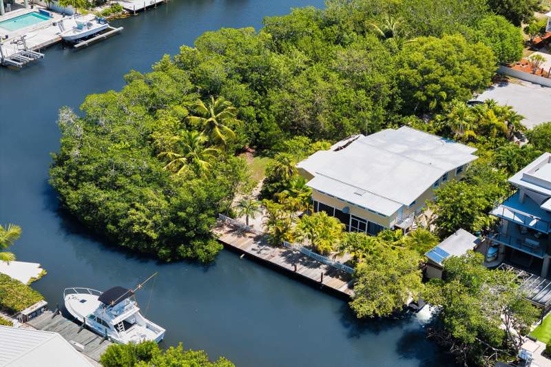 2 bedroom Single Family Residence at 895 Ellen Drive, Twin Lakes (103.0), Key Largo — photo 2