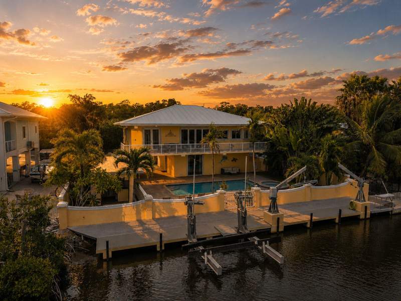 3 bedroom Single Family Residence at 984 Shaw Drive, Twin Lakes (103.0), Key Largo — photo 2