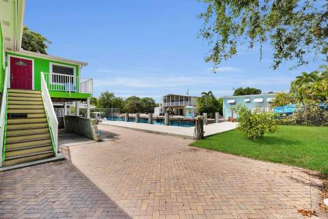1821 Bittersweet Avenue, Big Pine Key FL - photo 8 of 52