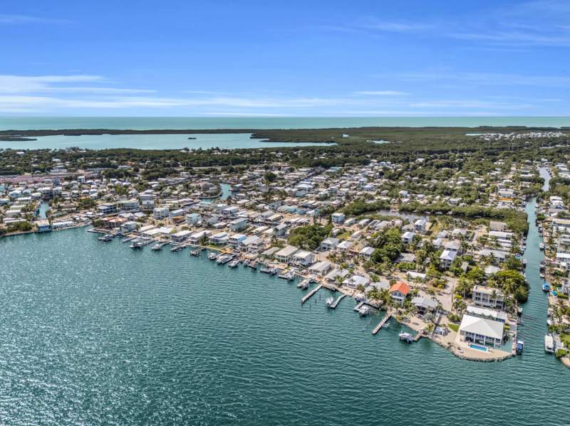 4 bedroom Single Family Residence at 714 Garden State Lane, Cross Key Waterways (103.0), Key Largo — photo 5