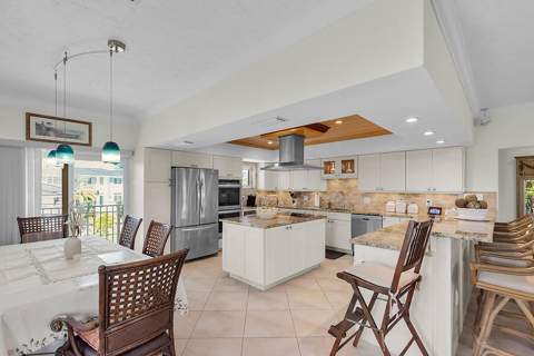 364 E Seaview Drive, Duck Key FL - photo 18 of 55