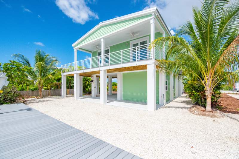 3 bedroom Single Family Residence at 335 Pirates Road, Jolly Roger Estates (28.5), Little Torch Key — photo 2