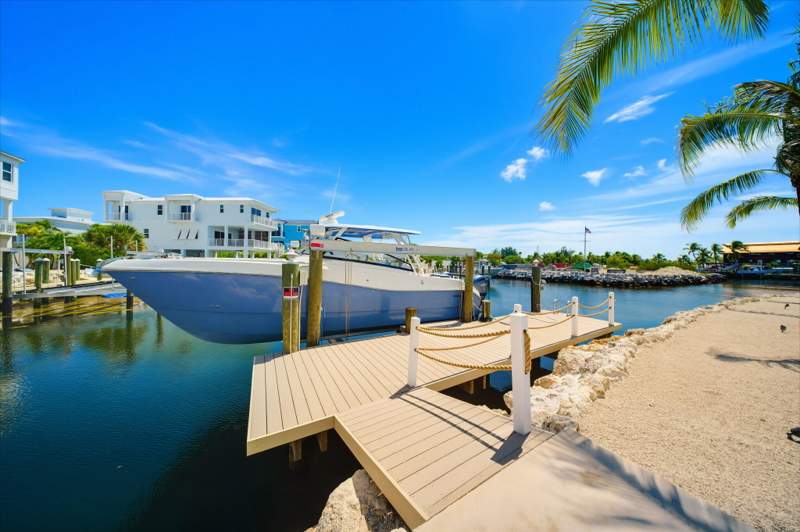 5 bedroom Single Family Residence at 875 50th Street Gulf, Vaca Village (49.5), Marathon — photo 5
