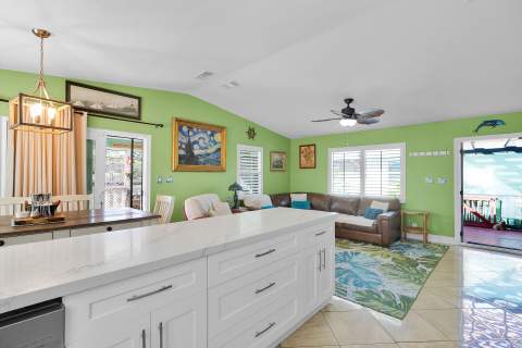 29313 Coconut Palm Drive, Big Pine Key FL - photo 13 of 40
