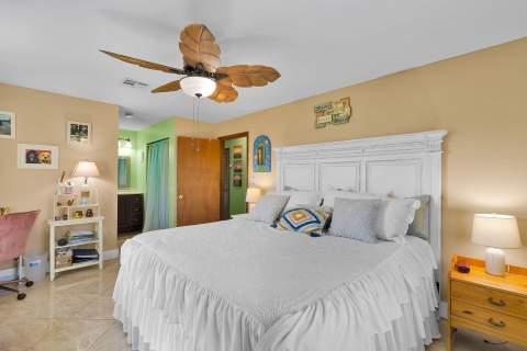 29313 Coconut Palm Drive, Big Pine Key FL - photo 19 of 40