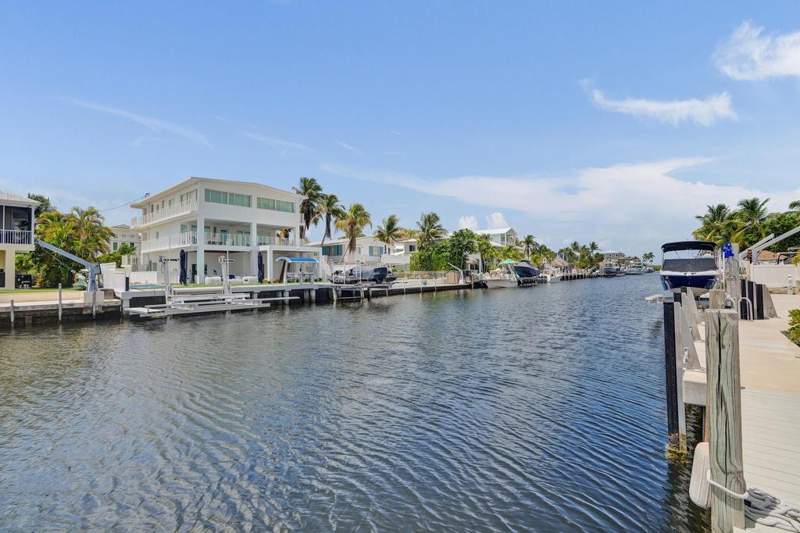 3 bedroom Single Family Residence at 107 Valencia Drive, Venetian Shores (86.0), Plantation Key — photo 5