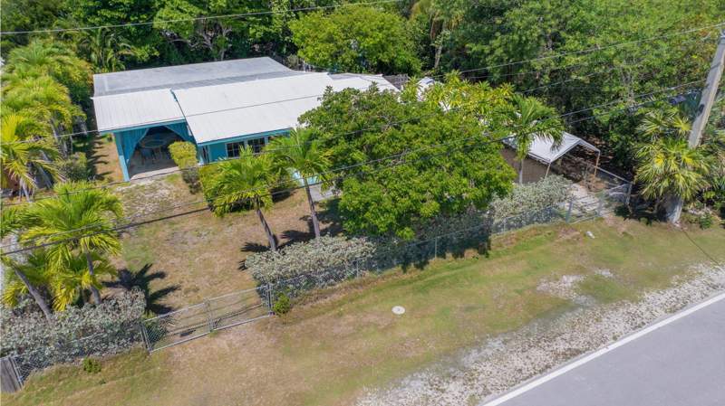 3 bedroom Single Family Residence at 2828 Central Avenue, Koehns Sub (30.5), Big Pine Key — photo 3
