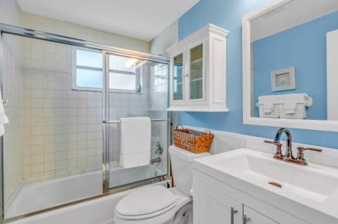 441 10th Street, Key Colony FL - photo 16 of 32