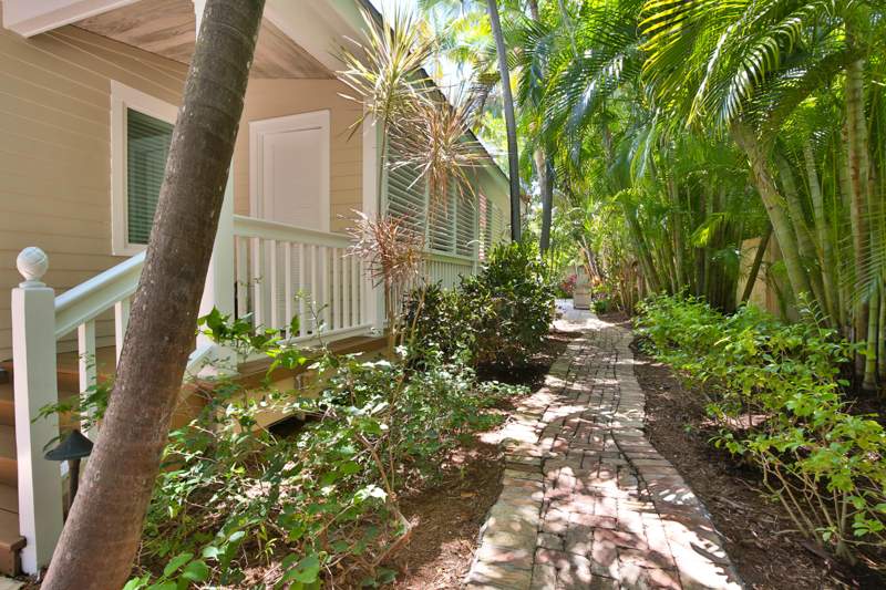 3 bedroom Single Family Residence at 1300 Seminary Street, Tropical Bldt & Investment Co Sub (2.0), Key West — photo 4