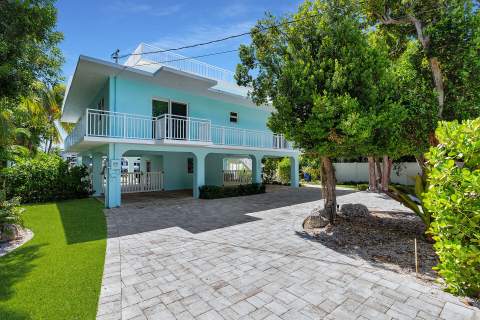 313 North Drive, Plantation Key FL - photo 13 of 49