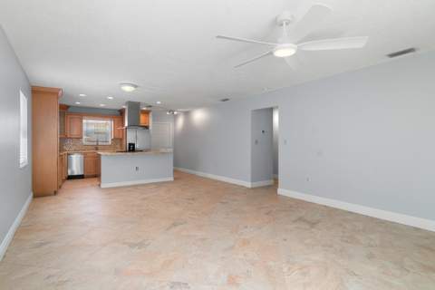 124 Coral Avenue, Plantation Key FL - photo 7 of 45