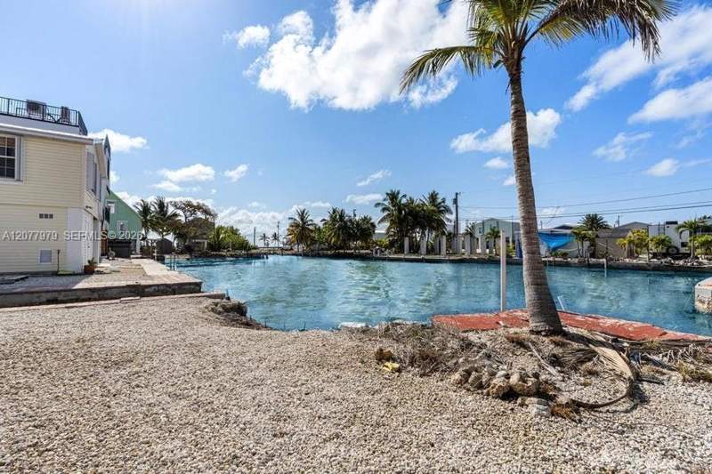3 bedroom Single Family Residence at 31490 Avenue F #Avenue F, Sands Sub (31.0), Big Pine Key — photo 3
