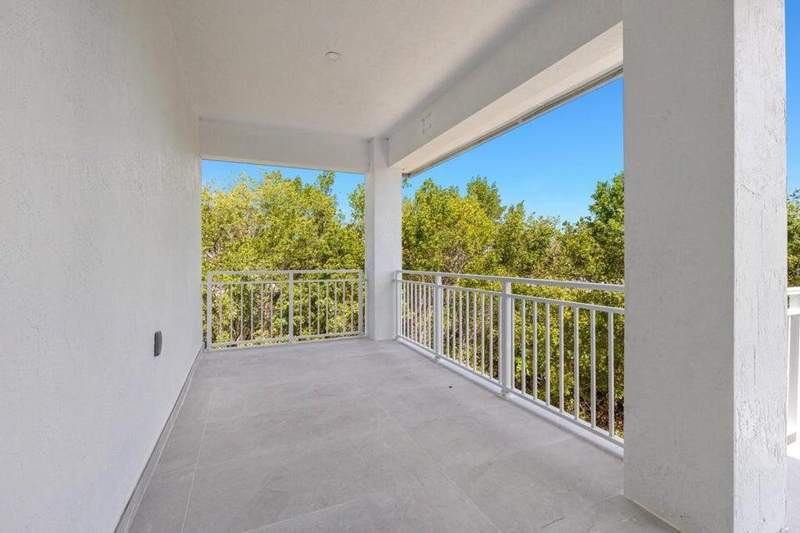 4 bedroom Single Family Residence at 31441 Avenue F, Sands Sub (31.0), Big Pine Key — photo 4
