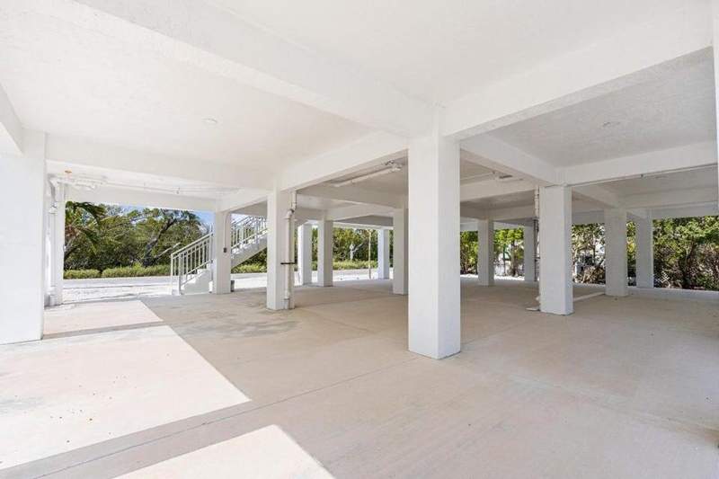 4 bedroom Single Family Residence at 31441 Avenue F, Sands Sub (31.0), Big Pine Key — photo 5