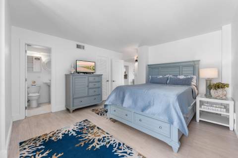 2000 Coco Plum Drive #302, Marathon FL - photo 17 of 36