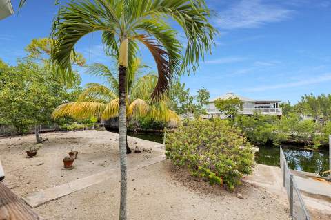 29207 Cypress Drive, Big Pine Key FL - photo 10 of 27