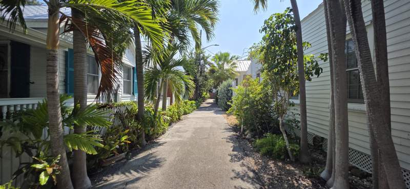 3 bedroom Single Family Residence at 614 Roberts Lane, Old Town - Unlisted (1.0), Key West — photo 4