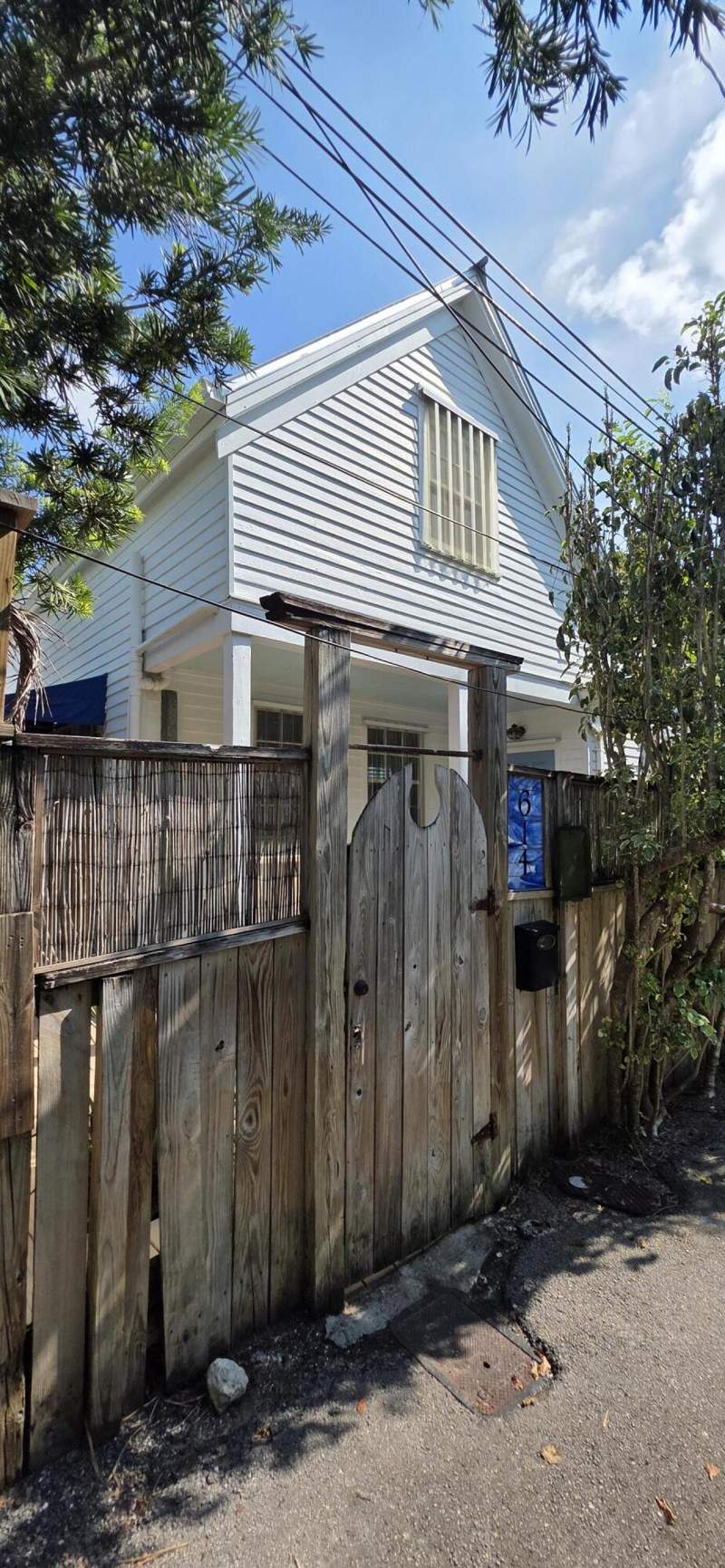 3 bedroom Single Family Residence at 614 Roberts Lane, Old Town - Unlisted (1.0), Key West — photo 3