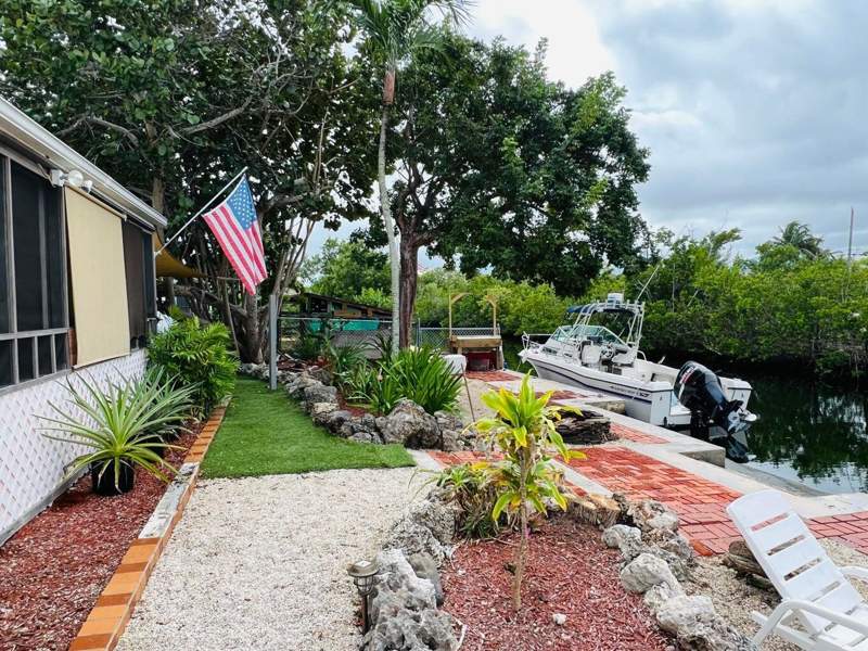 4 bedroom Duplex at 3962-3964 No Name Road, Port Pine Heights (29.0), Big Pine Key — photo 4