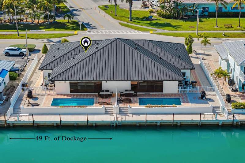 3 bedroom Half Duplex at 230 Sadowski Causeway, Marina Sub (54.0), Key Colony — photo 3