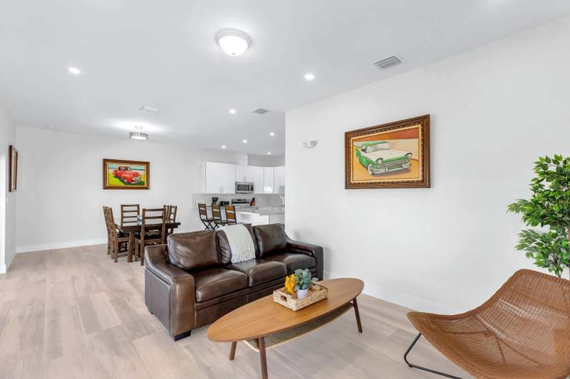 3 bedroom Half Duplex at 232 Sadowski, Marina Sub (54.0), Key Colony — photo 4