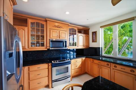 1285 Coury Drive, Key Colony FL - photo 14 of 112