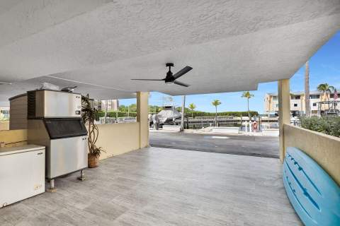 88540 Overseas Highway #716, Plantation Key FL - photo 10 of 56