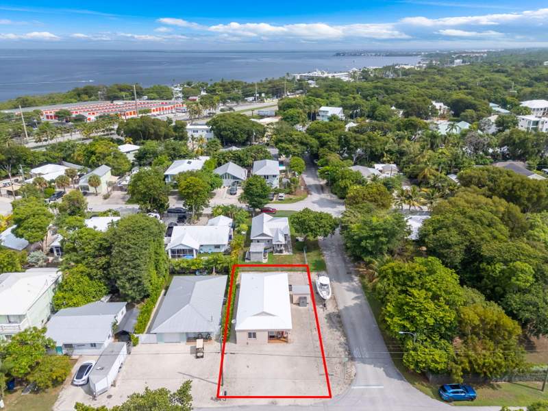 3 bedroom Single Family Residence at 16 Jewfish Avenue, Largo Sound Park (103.5), Key Largo — photo 4