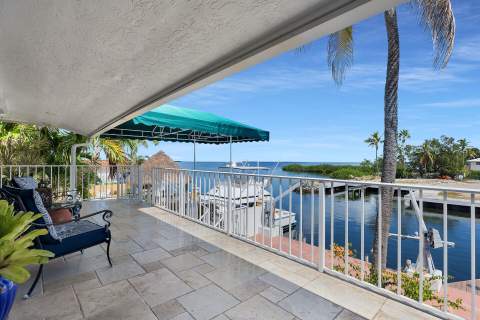 114 N Coconut Palm Boulevard, Plantation Key FL - photo 6 of 67